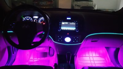 悅動再改加裝車內(nèi)360度全彩氛圍燈+冰藍(lán)色冷光線+鐳射投影燈